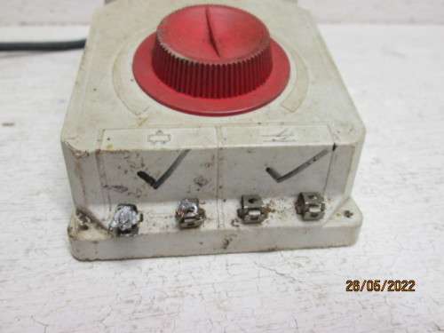 HO SCALE : LIMA : CONTROLLER / TRANSFORMER