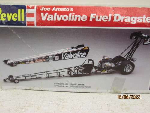 REVELL : 1:25 SCALE VALVOLINE FUEL DRAGSTER - KIT - BOXED