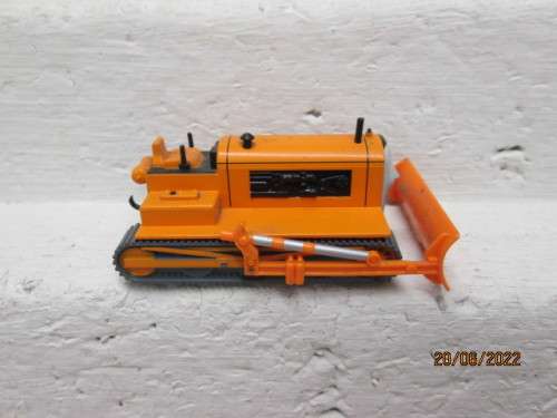 OO SCALE : BACHMANN : ORANGE BULLDOZER - PART OF THE THOMAS COLLECTION
