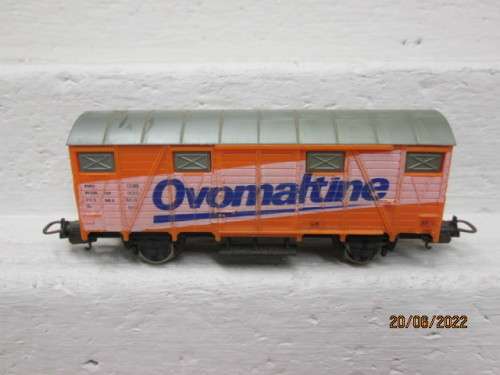 HO SCALE : LIMA : ORAGNE OVOMALTINE CLOSED WAGON