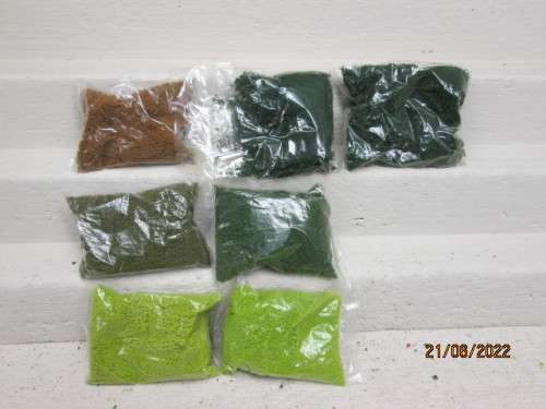 HO SCALE :VARIOUS SCATTER MATERIAL X7 SMALL PACKETS