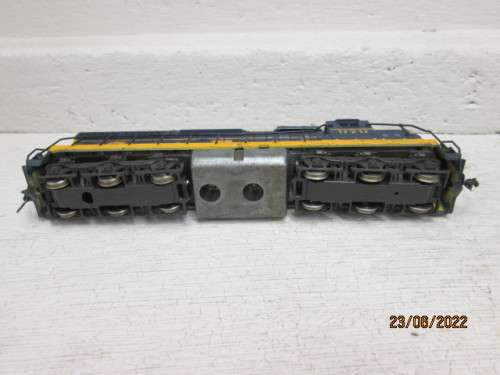 HO SCALE : ATLAS : SANTE FE SD24 DIESEL LOCOMOTIVE