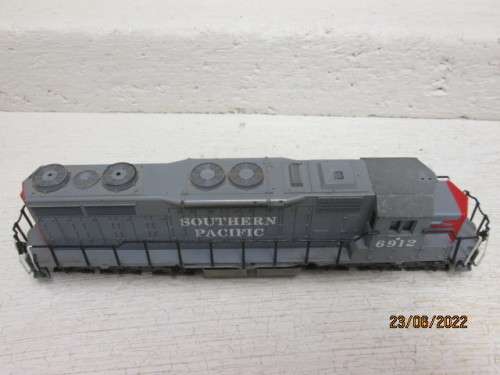 HO SCALE : ATLAS : SOUTHERN PACIFIC SD35 DIESEL LOCOMOTIVE