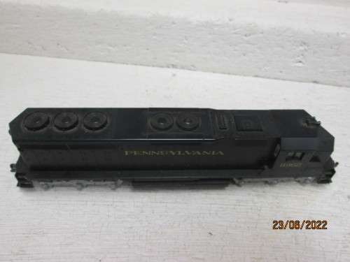 HO SCALE : ATHEARN : PENNSYLVANIA SD45 DIESEL LOCOMOTIVE