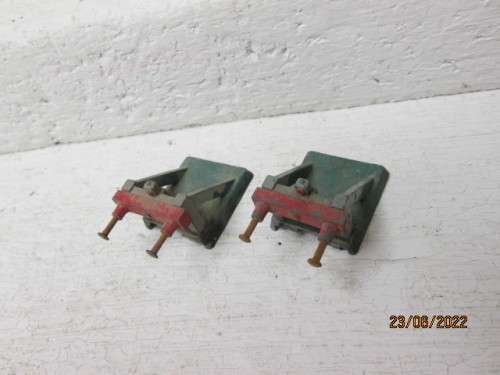 OO SCALE : HORNBY DUBLO : BUFFER STOPS AND SWITCH