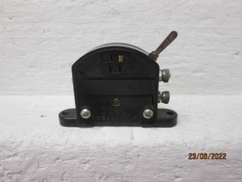 OO SCALE : HORNBY DUBLO : BUFFER STOPS AND SWITCH