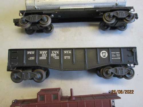 O SCALE : LIONEL : GOODS WAGONS - X3