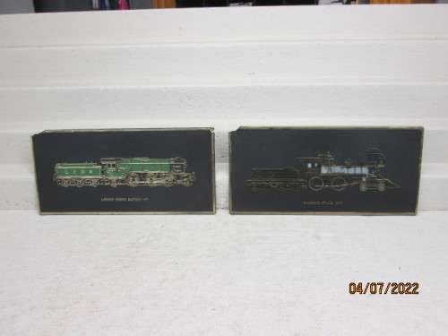 X2 PLASTIC LOCOMOTIVE PLAQUES