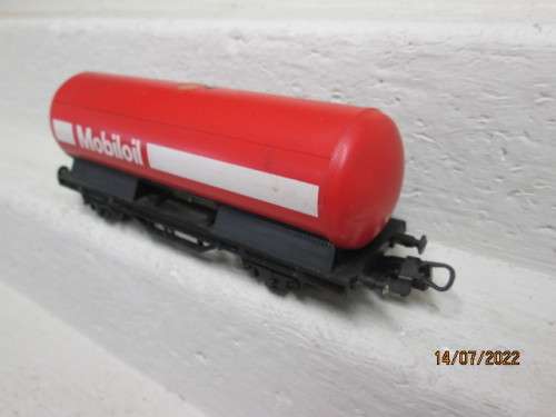 HO SCALE : LIMA : MOBIL OIL TANKER