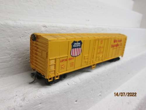 HO SCALE : BACHMANN : UNION PACIFIC : 50 FOOT BOX CAR