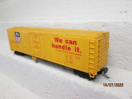HO SCALE : BACHMANN : UNION PACIFIC : 50 FOOT BOX CAR