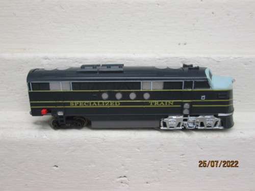 HO SCALE : ENTRY LEVEL DIESEL LOCOMOTIVE
