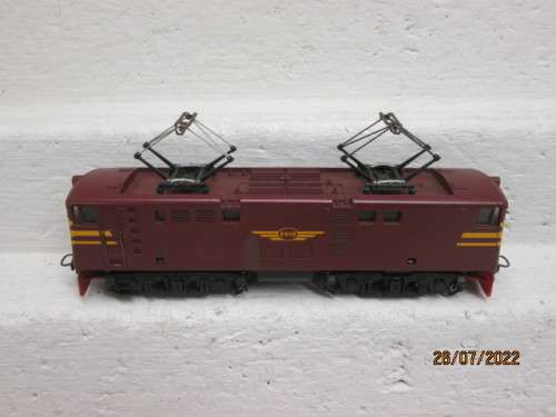 HO SCALE : LIMA : SAR : 5E BROWN - ELECTRIC LOCOMOTIVE