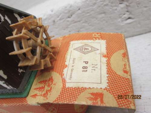 HO SCALE : FALLER : SMALL HOUSE WITH ELEC WATER WHEEL - BOXED