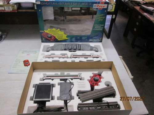HO SCALE : ROCO : DCC ICE-2 SET - BOXED