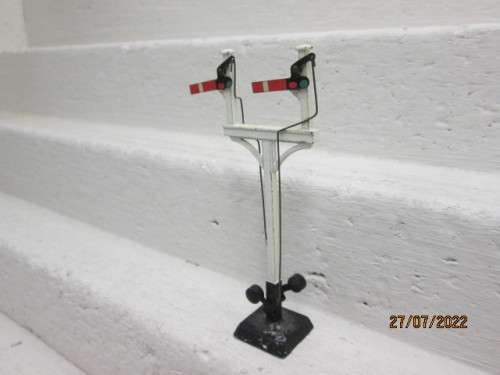 OO SCALE : HORNBY : DOUBLE RAIL SIGNAL