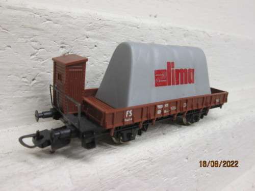 HO SCALE : LIMA : OPEN WAGON WITH LIMA LOAD - BOXED