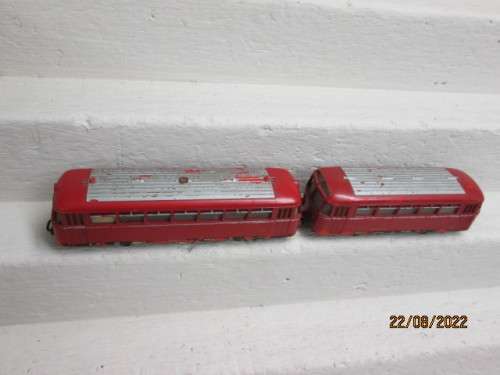 HO SCALE : MARKLIN : RED RAIL CAR SET