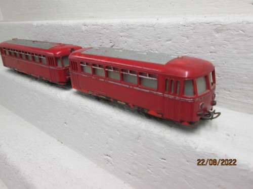HO SCALE : MARKLIN : RED RAIL CAR SET