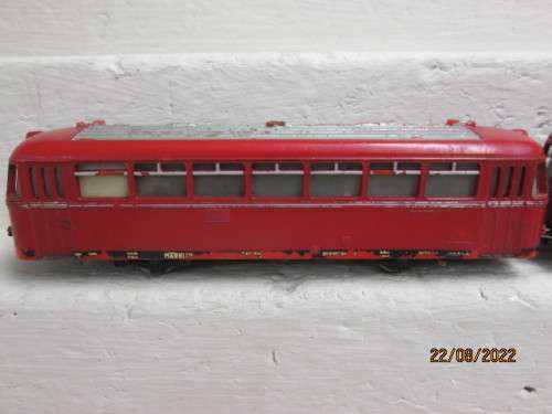 HO SCALE : MARKLIN : RED RAIL CAR SET