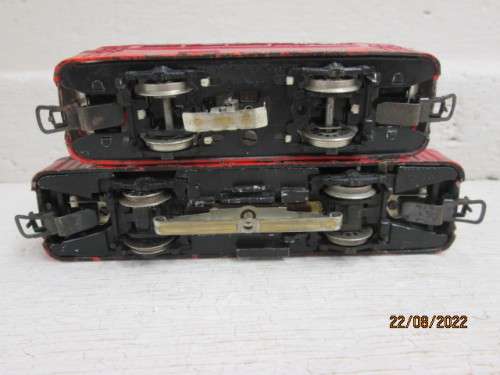 HO SCALE : MARKLIN : RED RAIL CAR SET