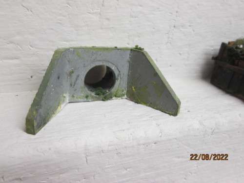 HO / OO SCALE : BRIDGE SUPPORTS + BITS AND PIECES