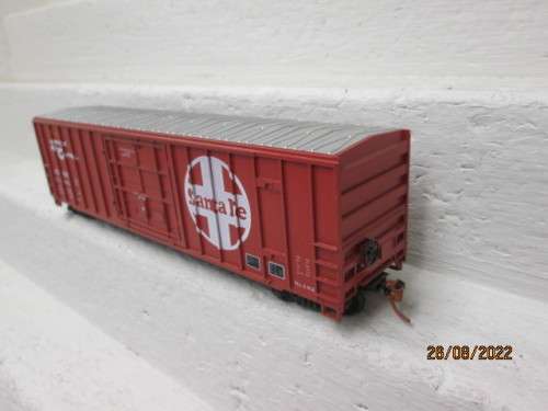 HO SCALE : INTERMOUNTAIN - SANTA FE - 51 FOOT BOX CAR WAGON - BOXED