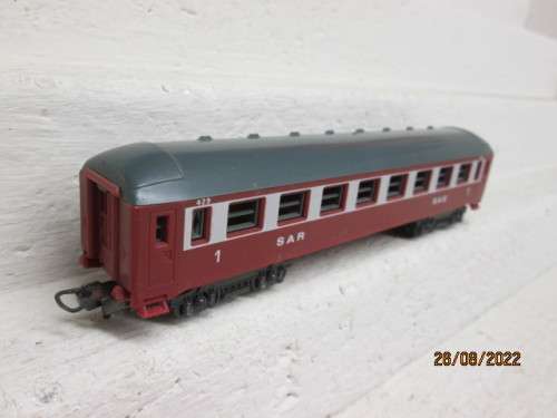 HO SCALE : LIMA : SAR : FIRST CLASS ORANGE EXPRESS COACH