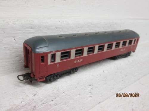 HO SCALE : LIMA : SAR : FIRST CLASS ORANGE EXPRESS COACH