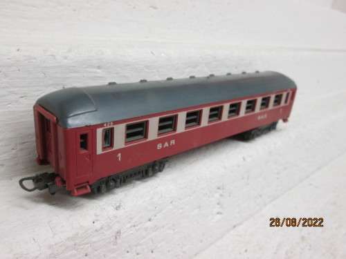 HO SCALE : LIMA : SAR : FIRST CLASS ORANGE EXPRESS COACH