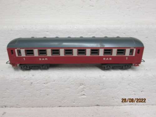 HO SCALE : LIMA : SAR : FIRST CLASS ORANGE EXPRESS COACH