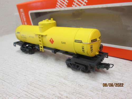 HO SCALE : FRATESCHI : SAR : YELLOW XPHR JET FUEL TANKER - BOXED