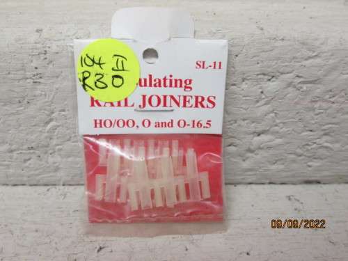 HO / OO SCALE : INSULATING RAIL JOINERS - SL11 - BOXED