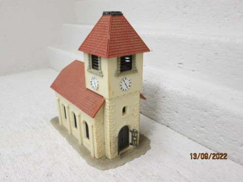 HO SCALE : POLA : CHURCH BULDING