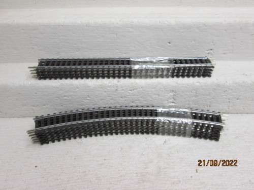 HO / OO SCALE : RAIL - X10 PIECES