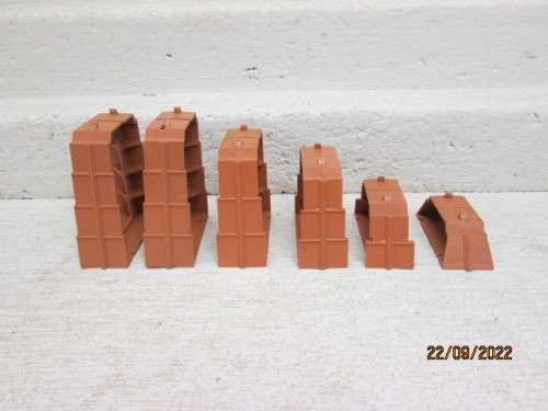 HO / OO SCALE : TRIANG : BRIDGE SUPPORTS X6