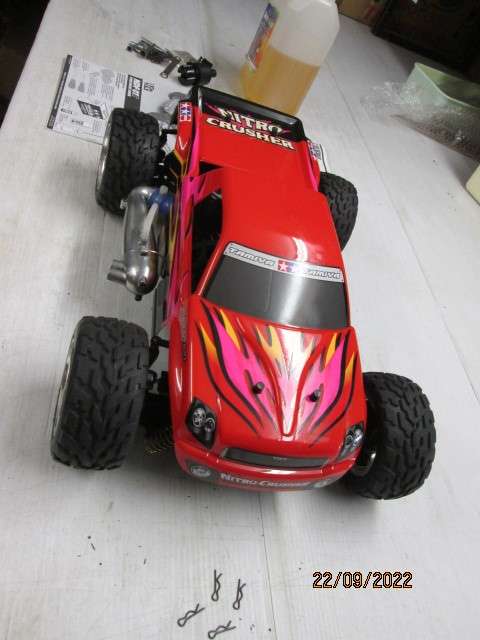 RADIO CONTROL CAR : TAMIYA : 1:10 SCALE : NITRO CRUSHER GAS 4X4 RACING TRUCK