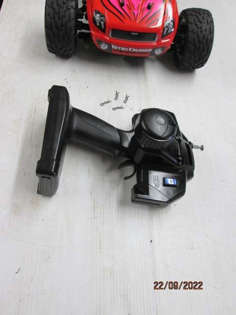 RADIO CONTROL CAR : TAMIYA : 1:10 SCALE : NITRO CRUSHER GAS 4X4 RACING TRUCK