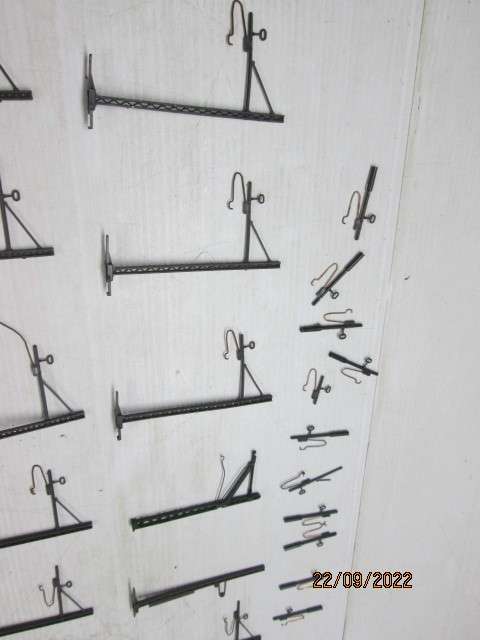 HO SCALE : OVERHEAD CATENARY - X1 BEERBOX
