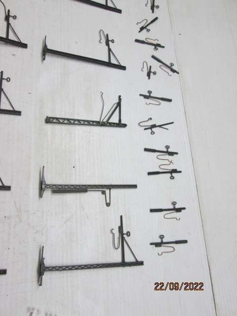 HO SCALE : OVERHEAD CATENARY - X1 BEERBOX