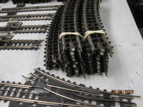 OO SCALE : TRIX : TRACK - LARGE AMOUNT (3-RAIL) - BOXED
