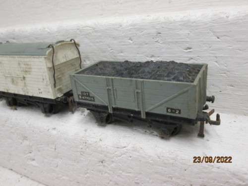 OO SCALE : HORNBY DUBLO : X3 GOODS WAGONS
