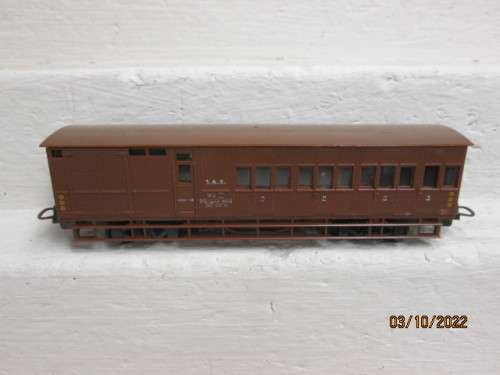 HO SCALE : LIMA : SAR : V8 GUARDS VAN