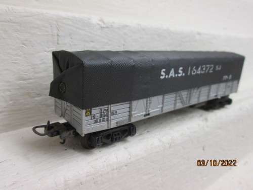 HO SCALE : LIMA : SAR : SILVER OZ BOX CAR WITH TARP