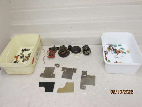 HO SCALE : MARKLIN : CONNECTOR PINS + OLD ELECTRICAL EQUIPMENT