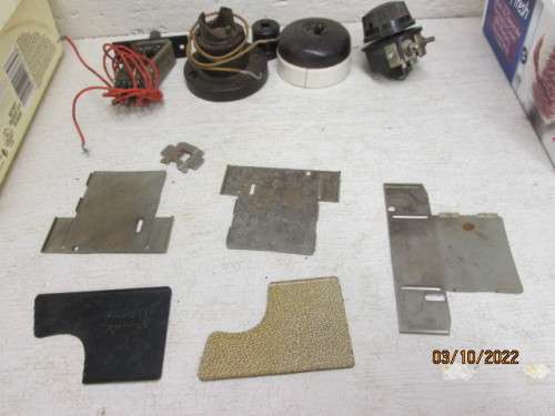 HO SCALE : MARKLIN : CONNECTOR PINS + OLD ELECTRICAL EQUIPMENT