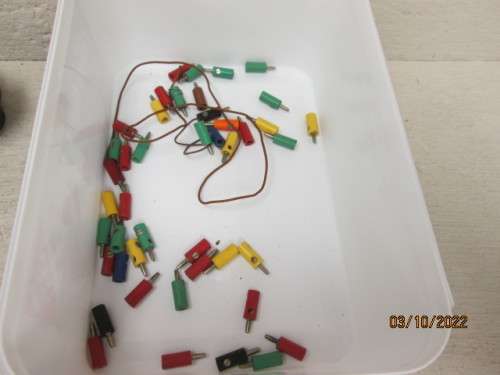 HO SCALE : MARKLIN : CONNECTOR PINS + OLD ELECTRICAL EQUIPMENT