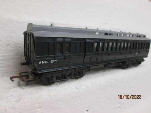 OO SCALE : TRIANG : ENGINEERING DEPARTMENT BLACK COACH