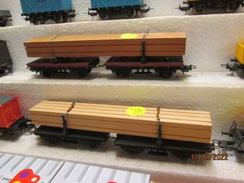 HO SCALE : LIMA : TWIN WAGON - WOOD LOAD ONLY