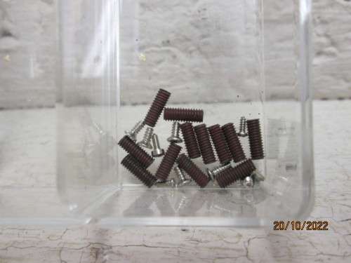 HO / OO SCALE : X1 CONTAINER WITH LIMA BRUSHES - ETC